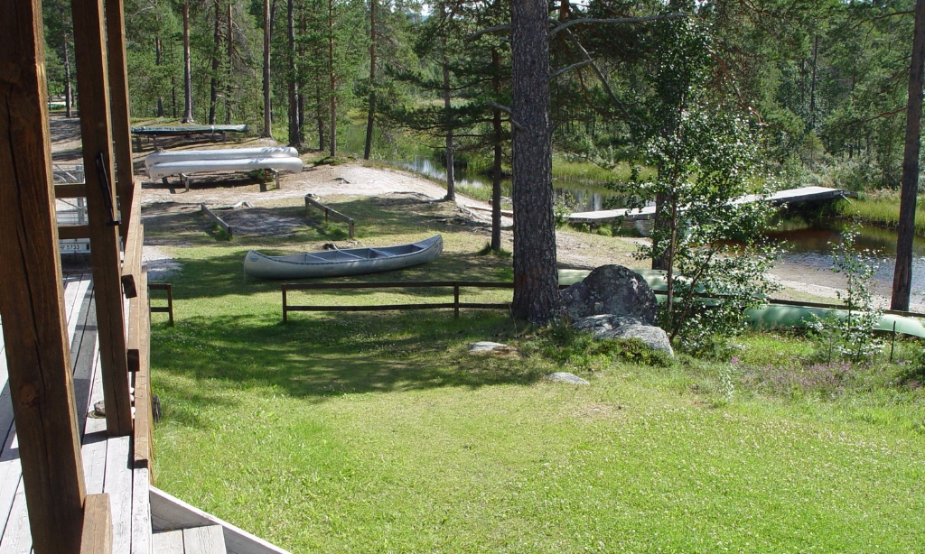 The camp site of Femund Canoe Camp centers around the quiet river Sorka.