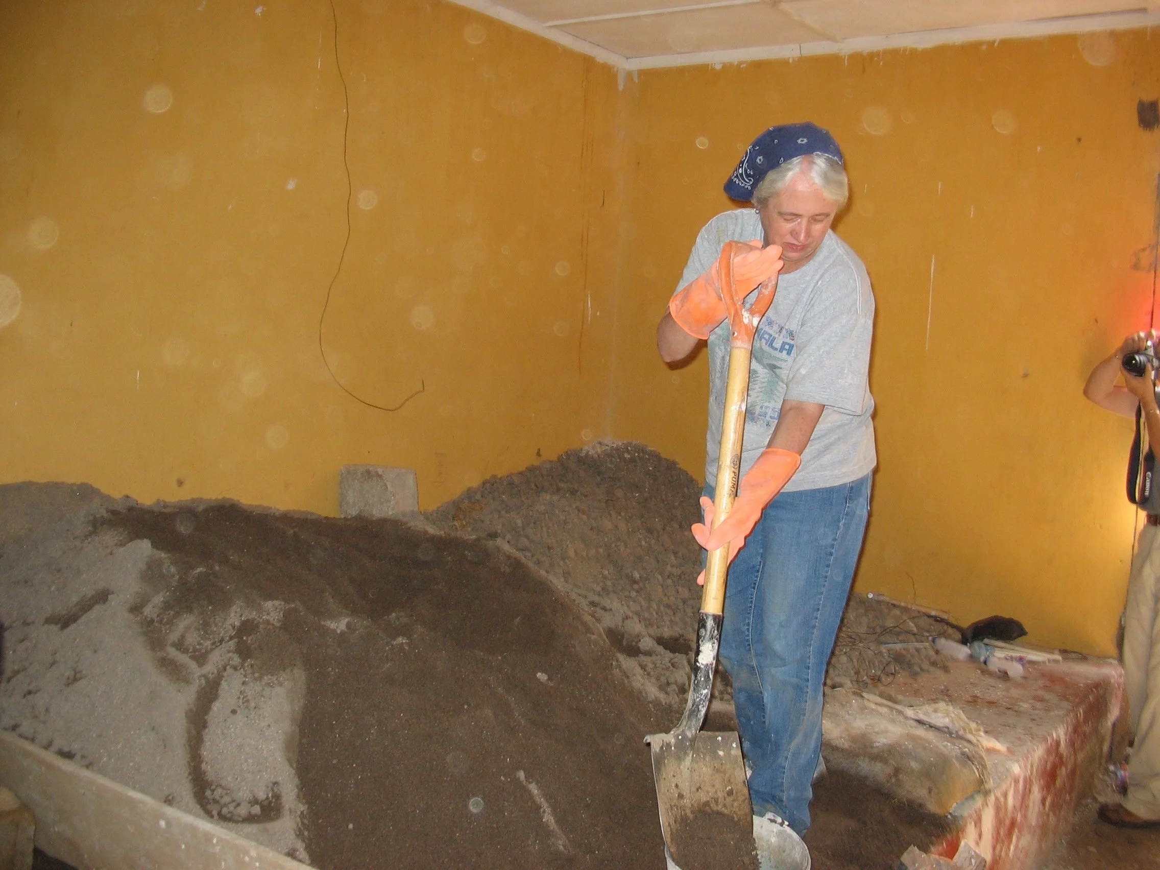 Kim working with shovel.JPG