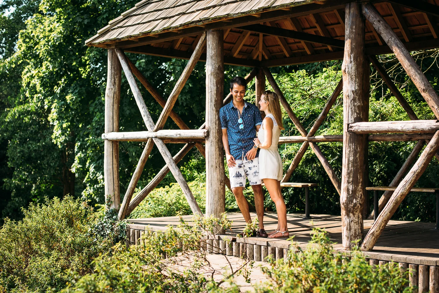 summery-richmond-park-engagement-shoot-27.jpg