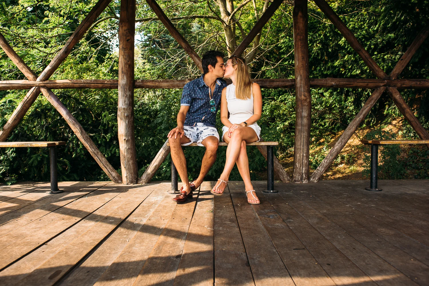 summery-richmond-park-engagement-shoot-37.jpg