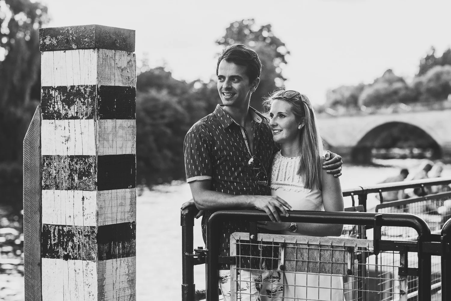 summery-richmond-park-engagement-shoot-64.jpg