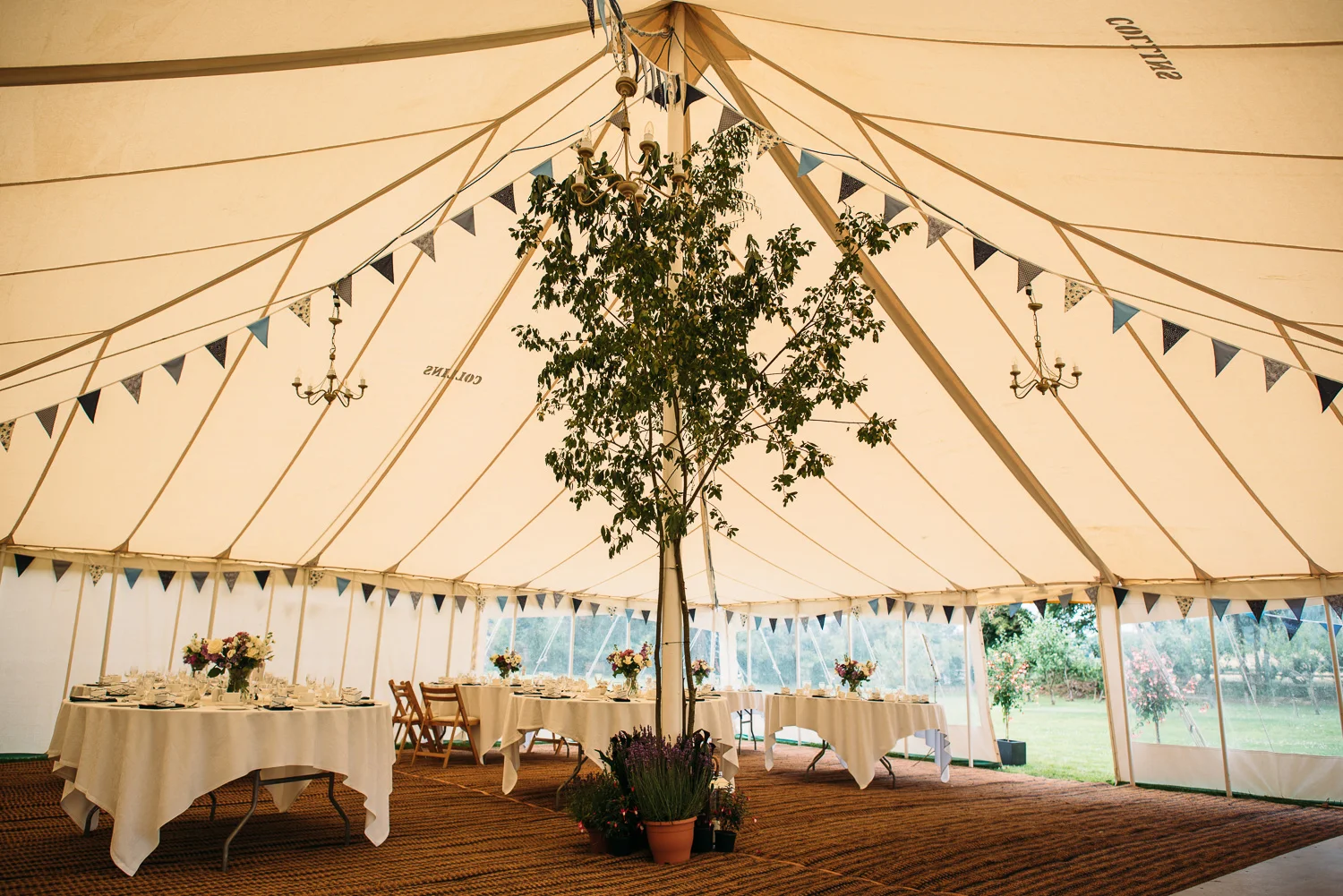 back-garden-wedding-10.jpg