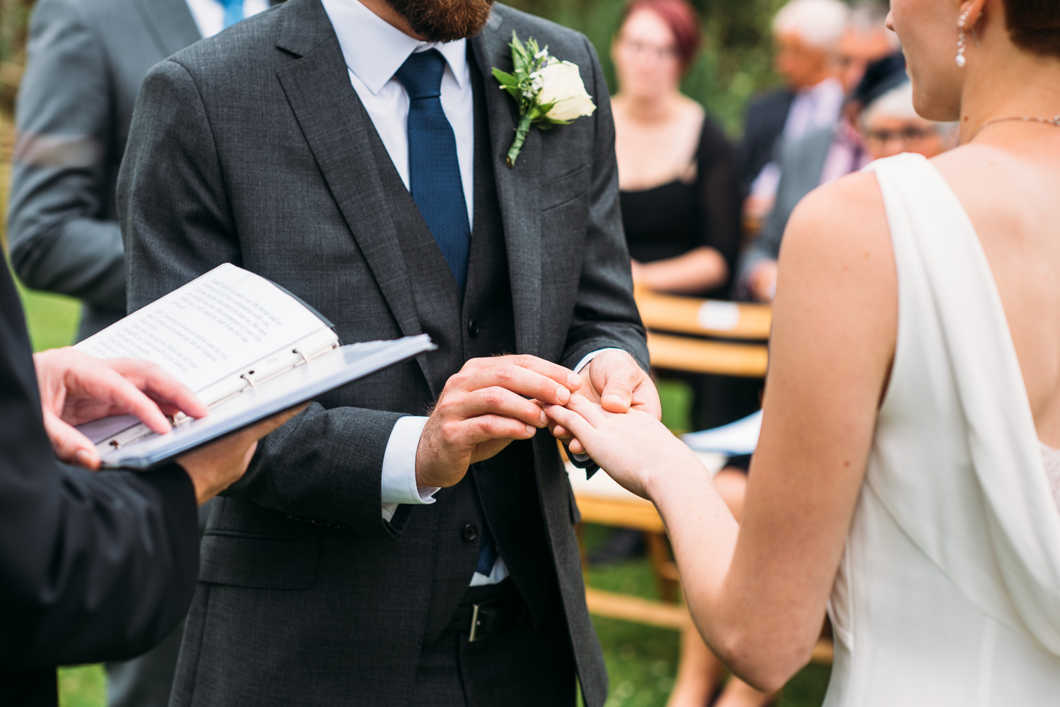 back-garden-wedding-35.jpg