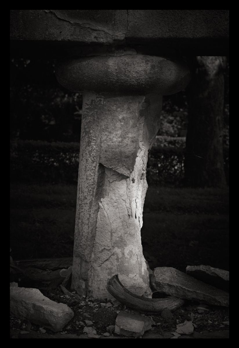 Crumbled Pillar, Toronto 2010