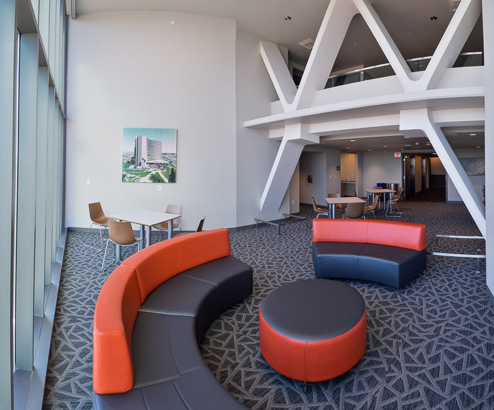 Manzanita Hall_Student Lounge_Sixthriver Architects.jpg