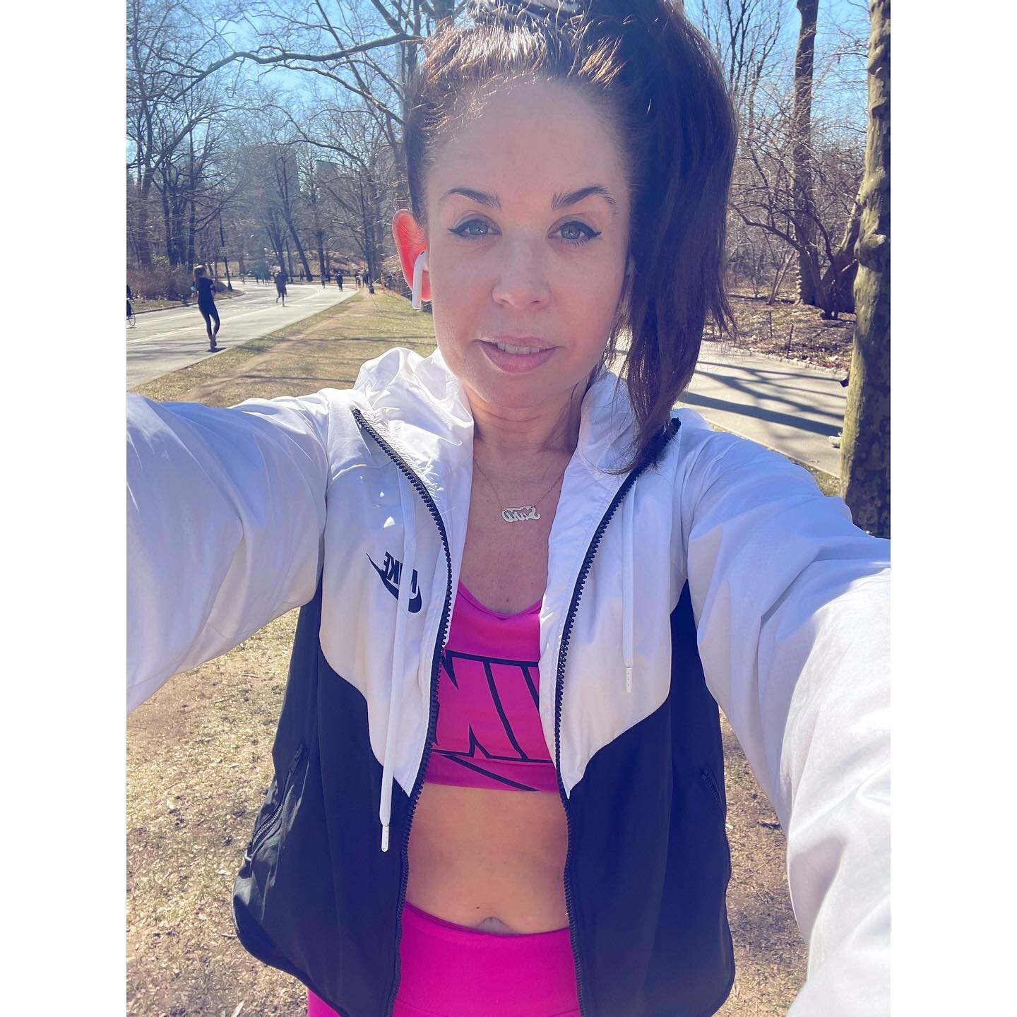 can&rsquo;t wait to spring 🌸 forward ⏭

#running #run #runningmotivation #runnersofinstagram #runner #fitness #workout #workoutmotivation #runningcommunity #runnergirl #fitspo #fitstagram #nike #newyork #newyorkcity #newjersey #spring #springiscomin