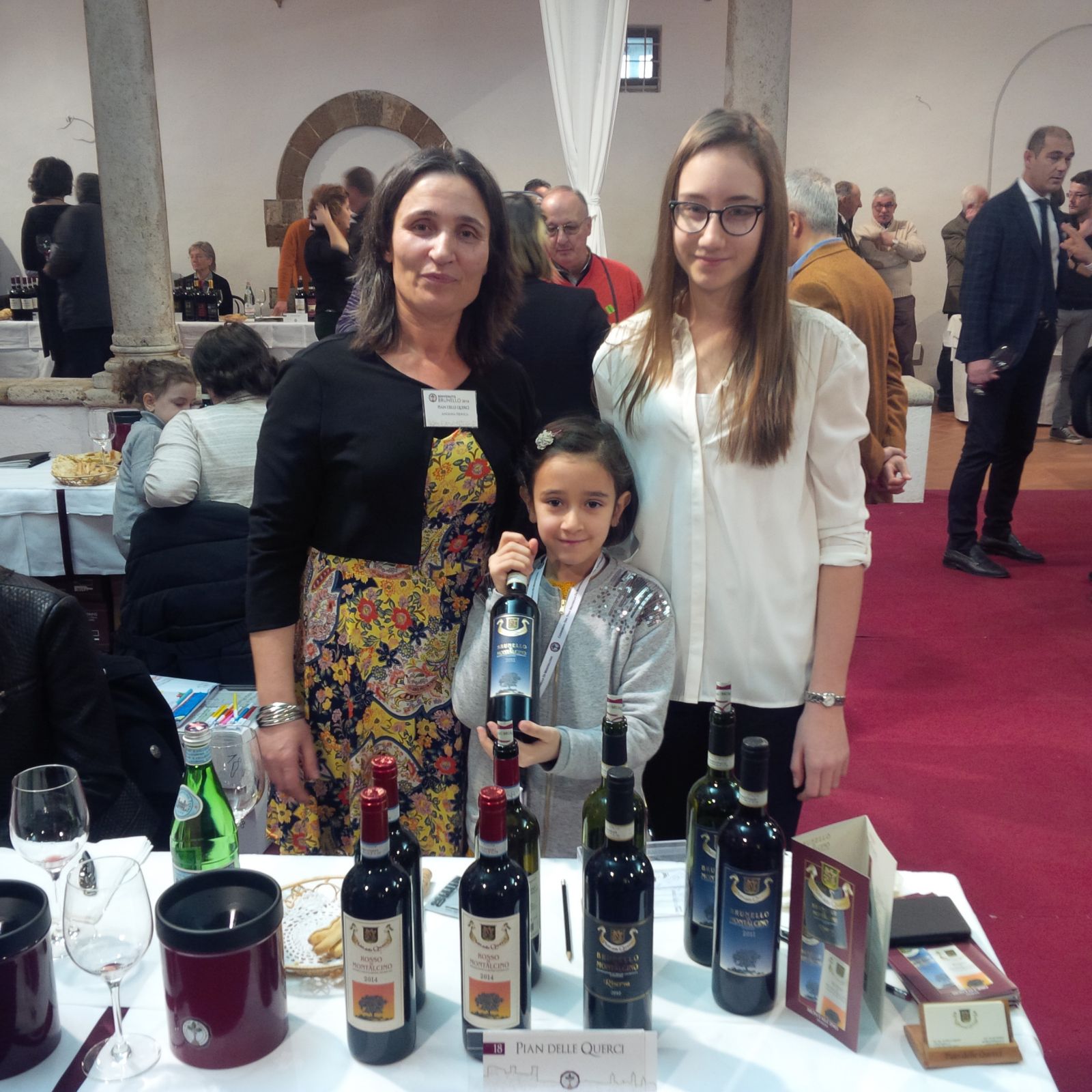 Angela Pinti and daughters Pian delle Querci.jpg