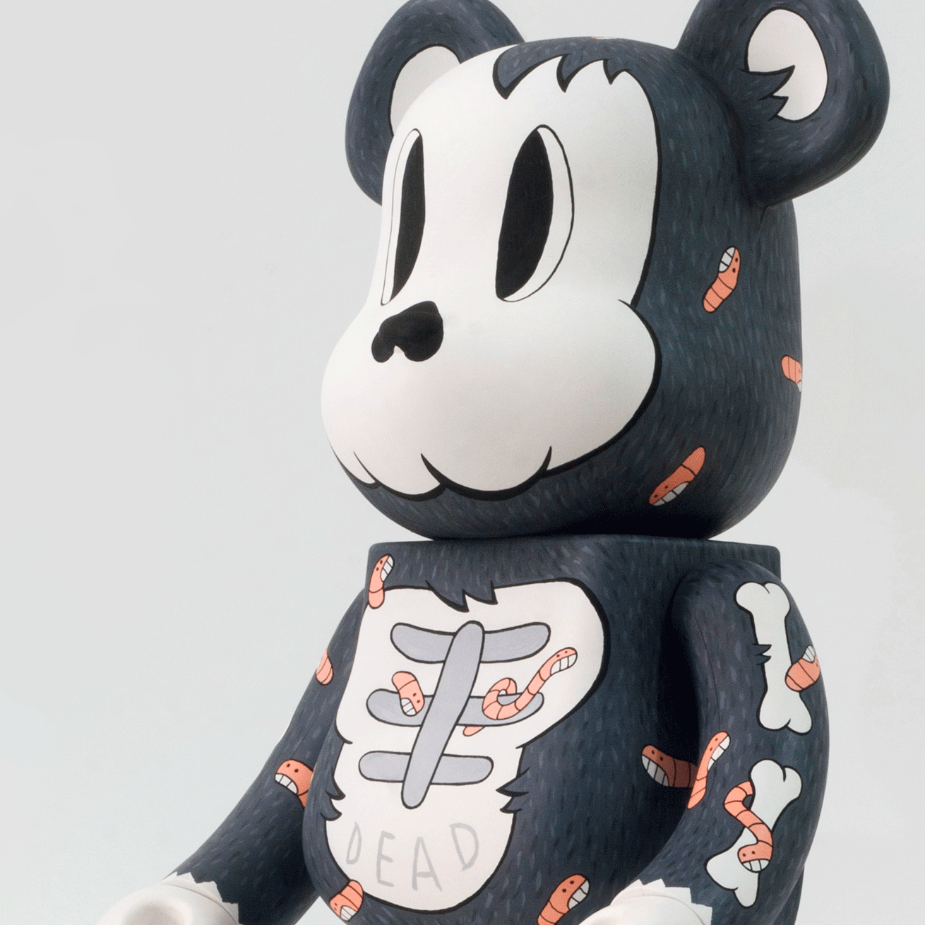 Cote_Escriva_Custom_Bearbrick-1000_019.gif