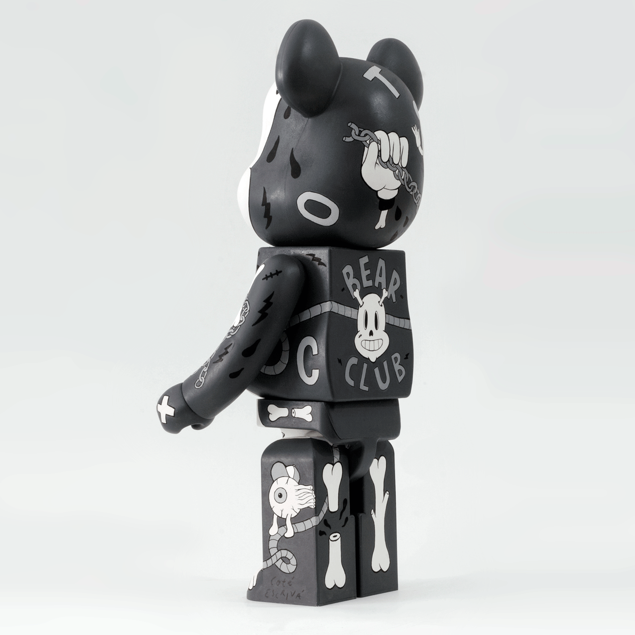 Cote_Escriva_Custom_Bearbrick-1000_010.gif
