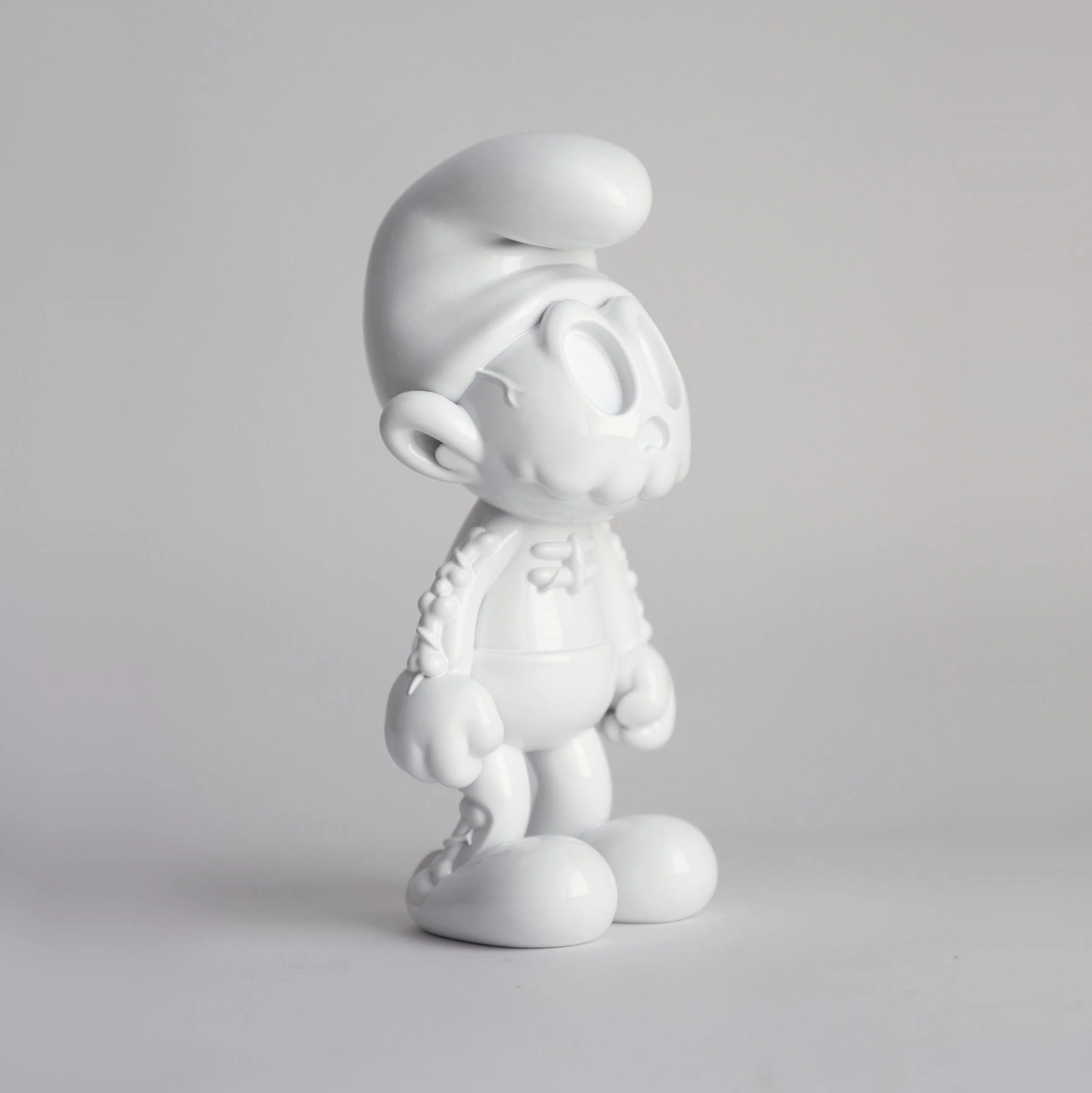 Lucky Smurf by Cote Escriva - White.jpg