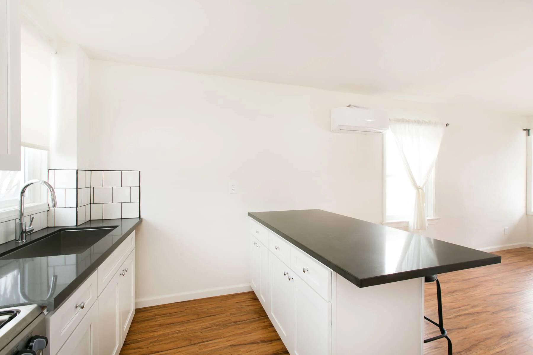 1817SHighlandAve5_047.jpg