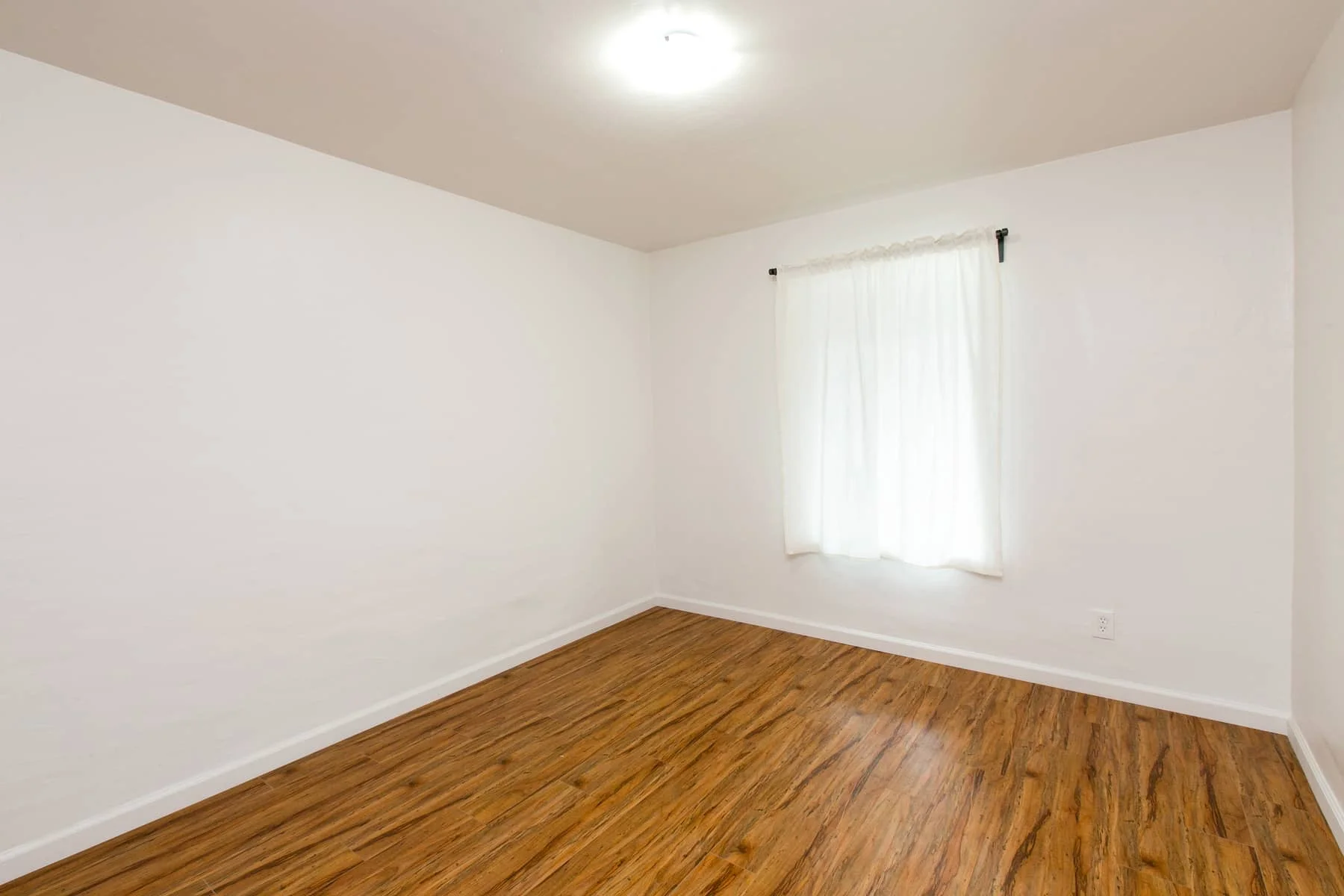 1817SHighlandAve6_061.jpg