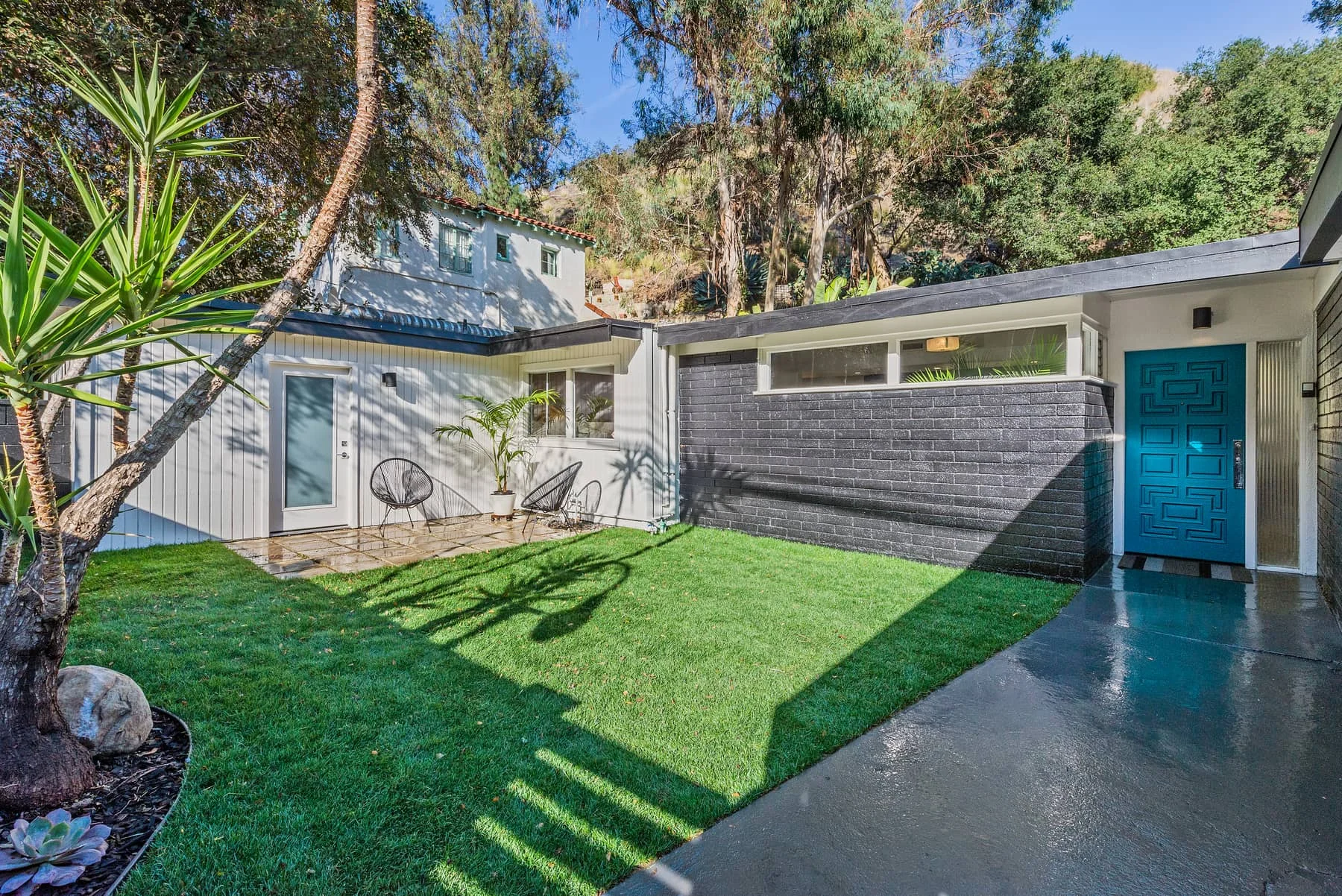1734BenedictCanyon_002-1515692964.jpg