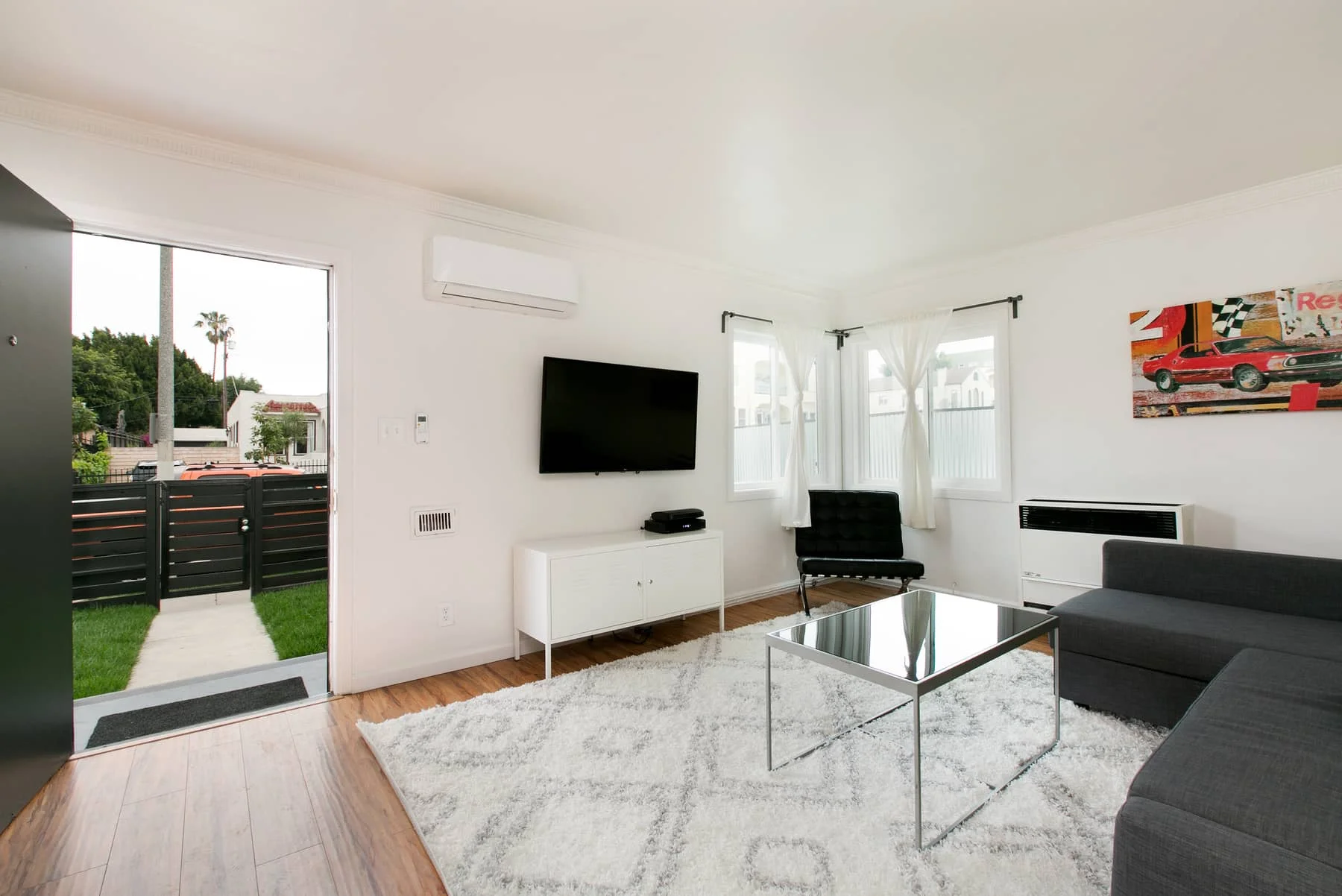 1817SHighlandAve1_005.jpg