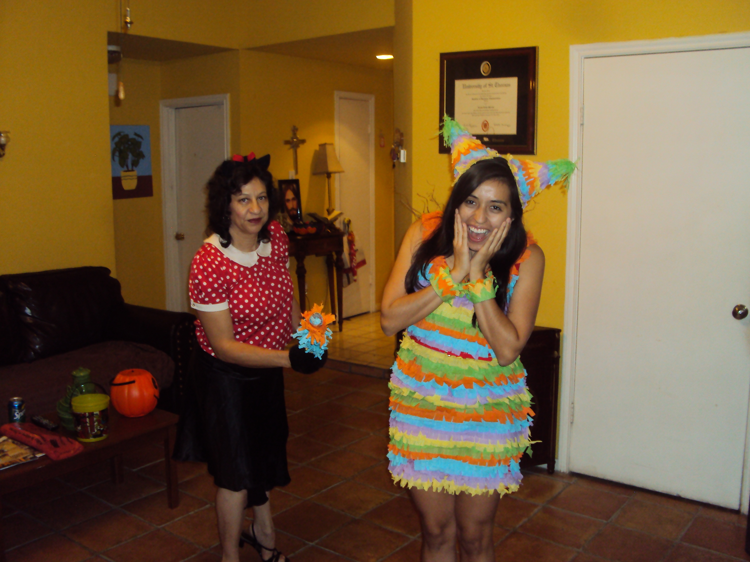 A PIÑATA!!