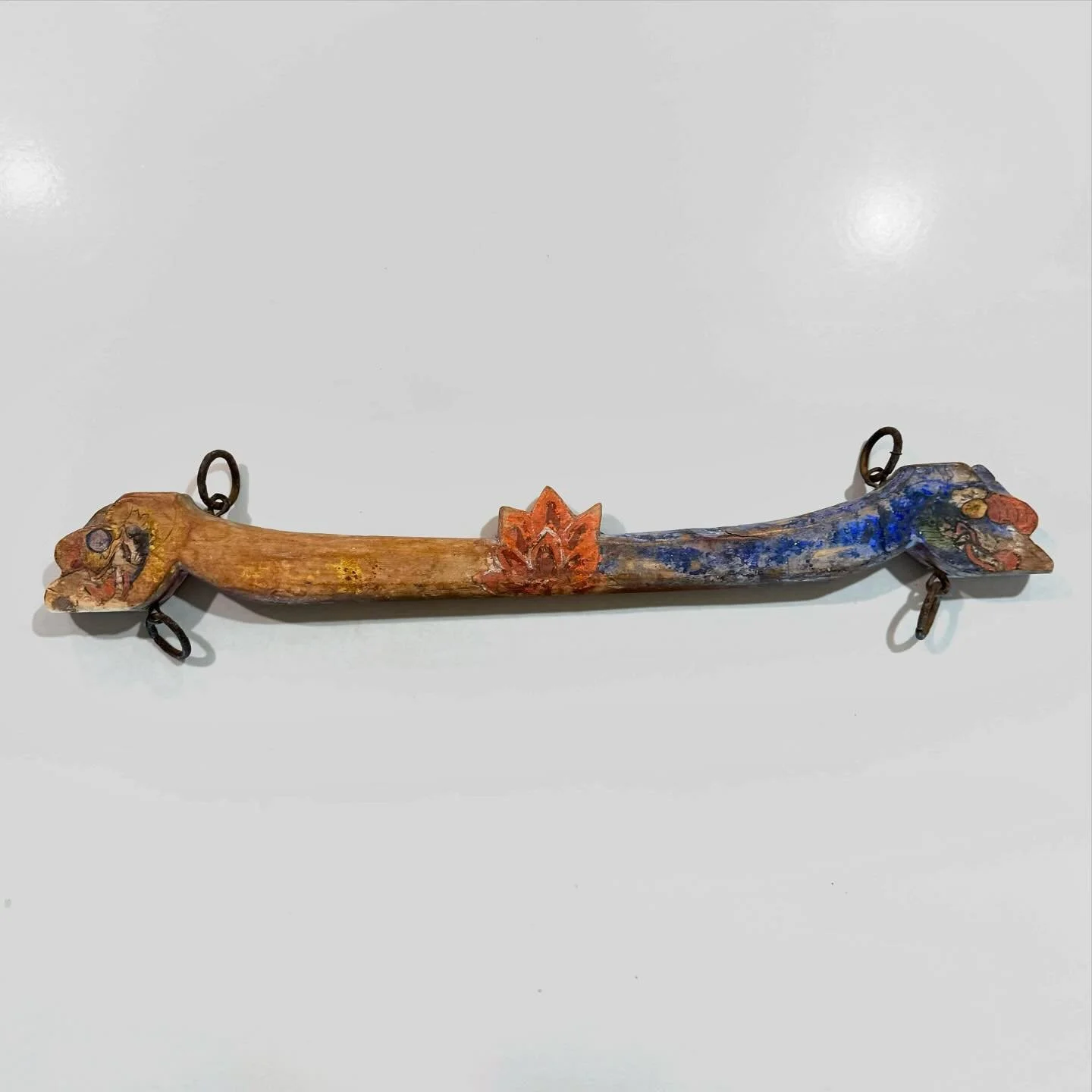 Full view of the new old thing featured in the new video in previous post. Hey?