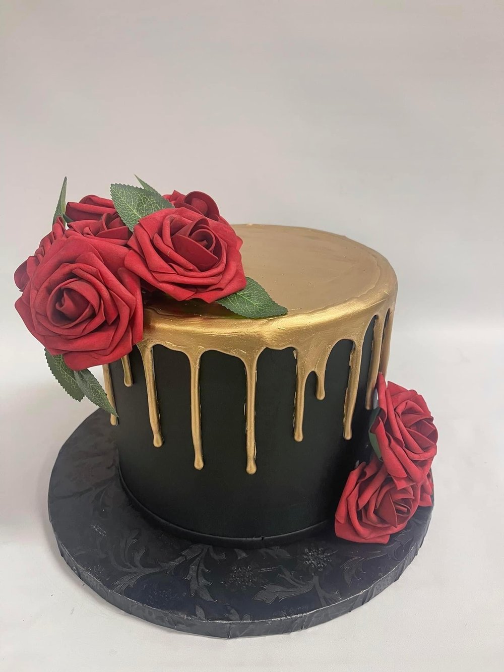 25 Black Wedding Cake Ideas