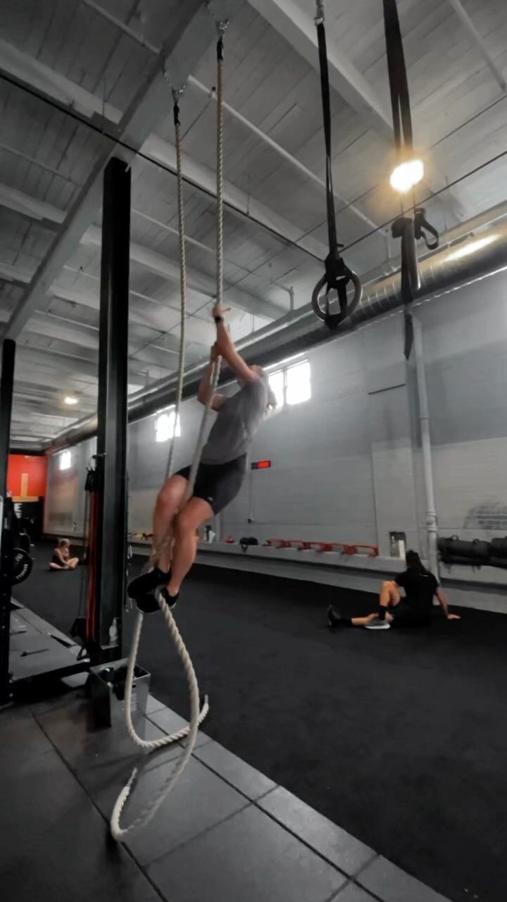 It’s Workout Wednesday, what did you achieve today? #workoutwednesday #climbtherope #goals #edgesyracuse #edgestrengthandconditioning #fitness #gymreels