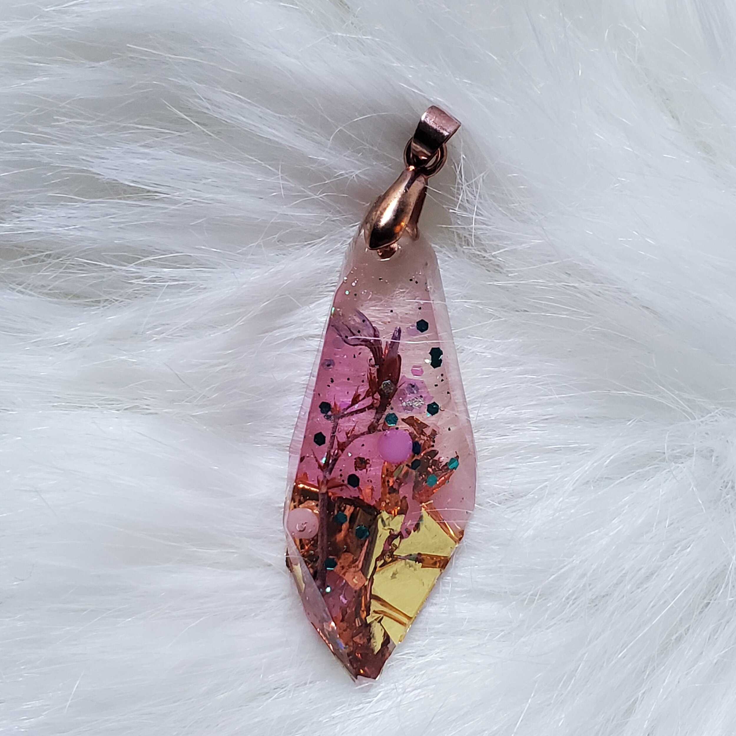 Sally Chan-BC006- Resin Pendant.jpg