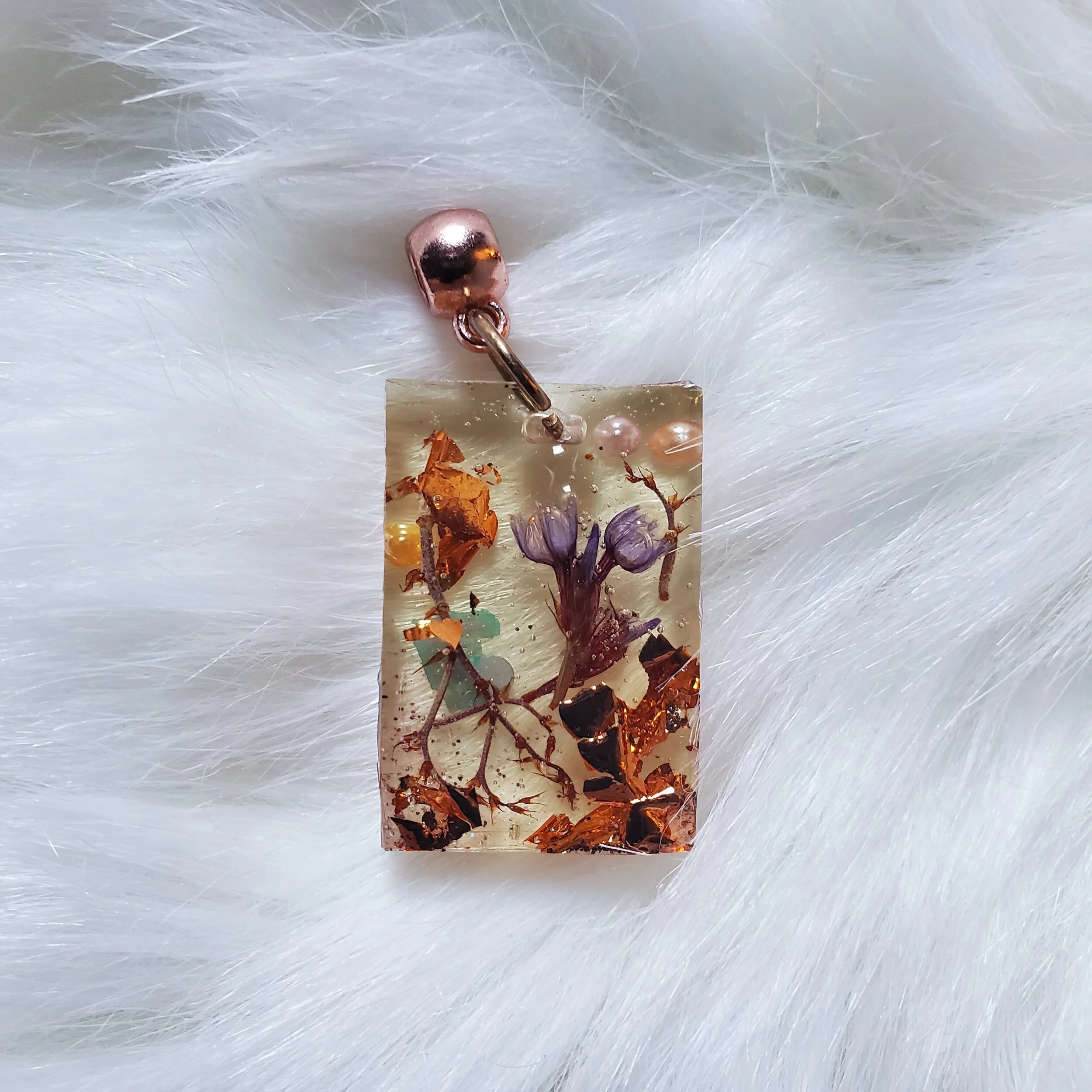 Sally Chan-BC005- Resin Pendant.jpg