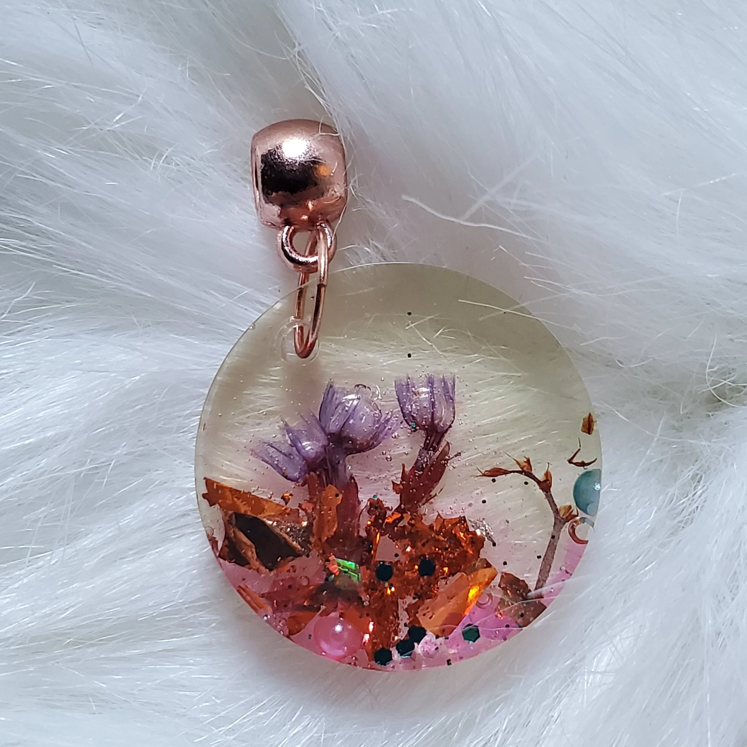 Sally Chan-BC008- Resin Pendant.jpg