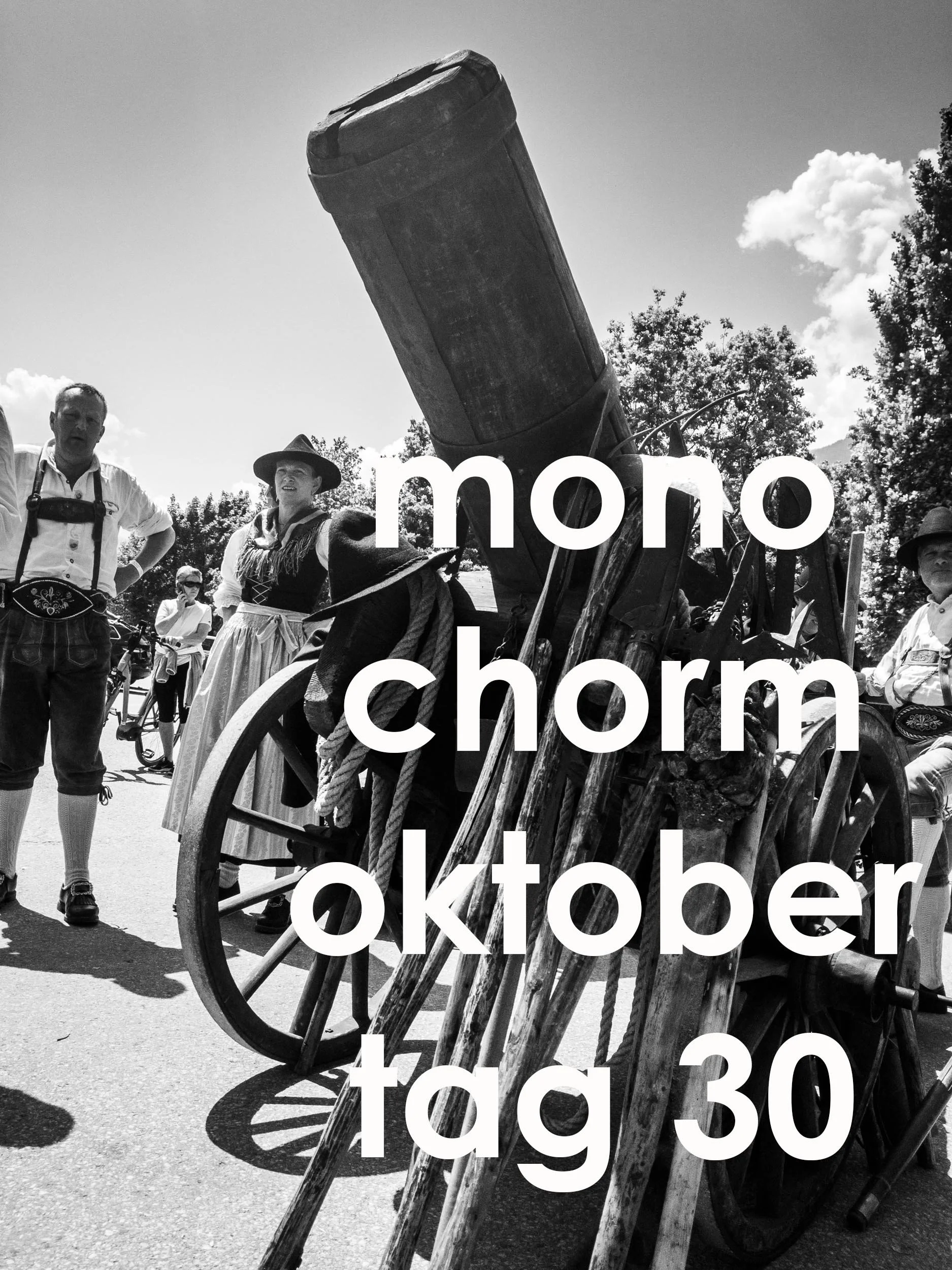 Monochrome Oktober-day 30