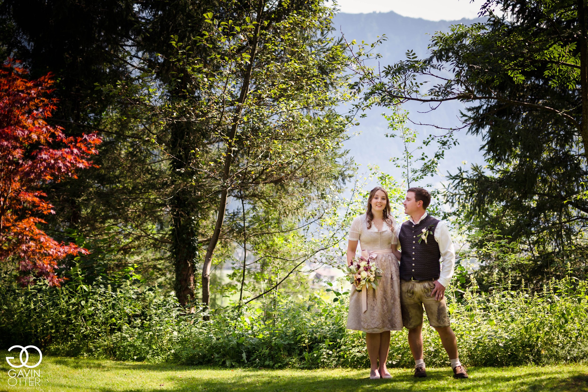 05 Trachtenhochzeit in den Alpen.jpg