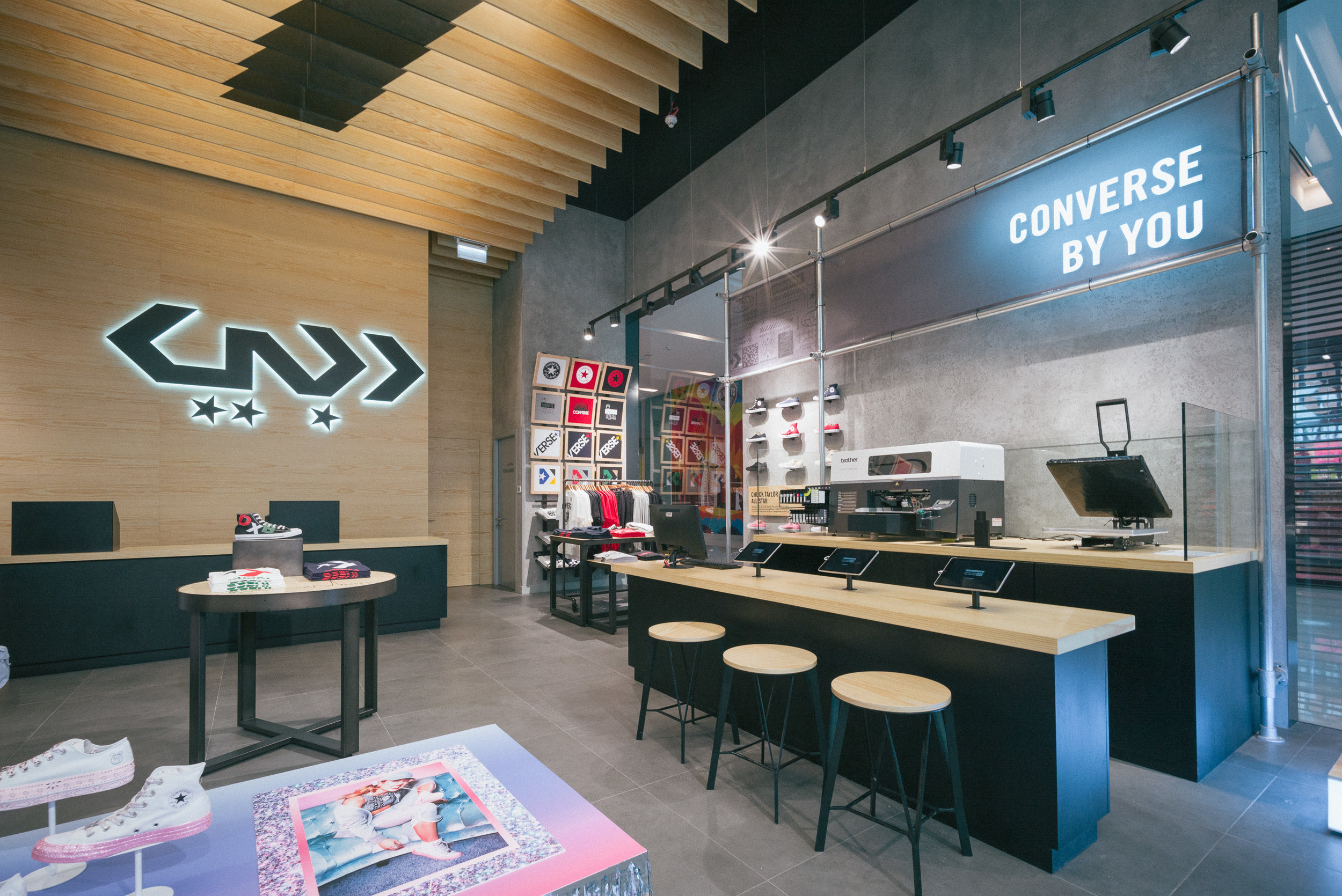 converse flagship
