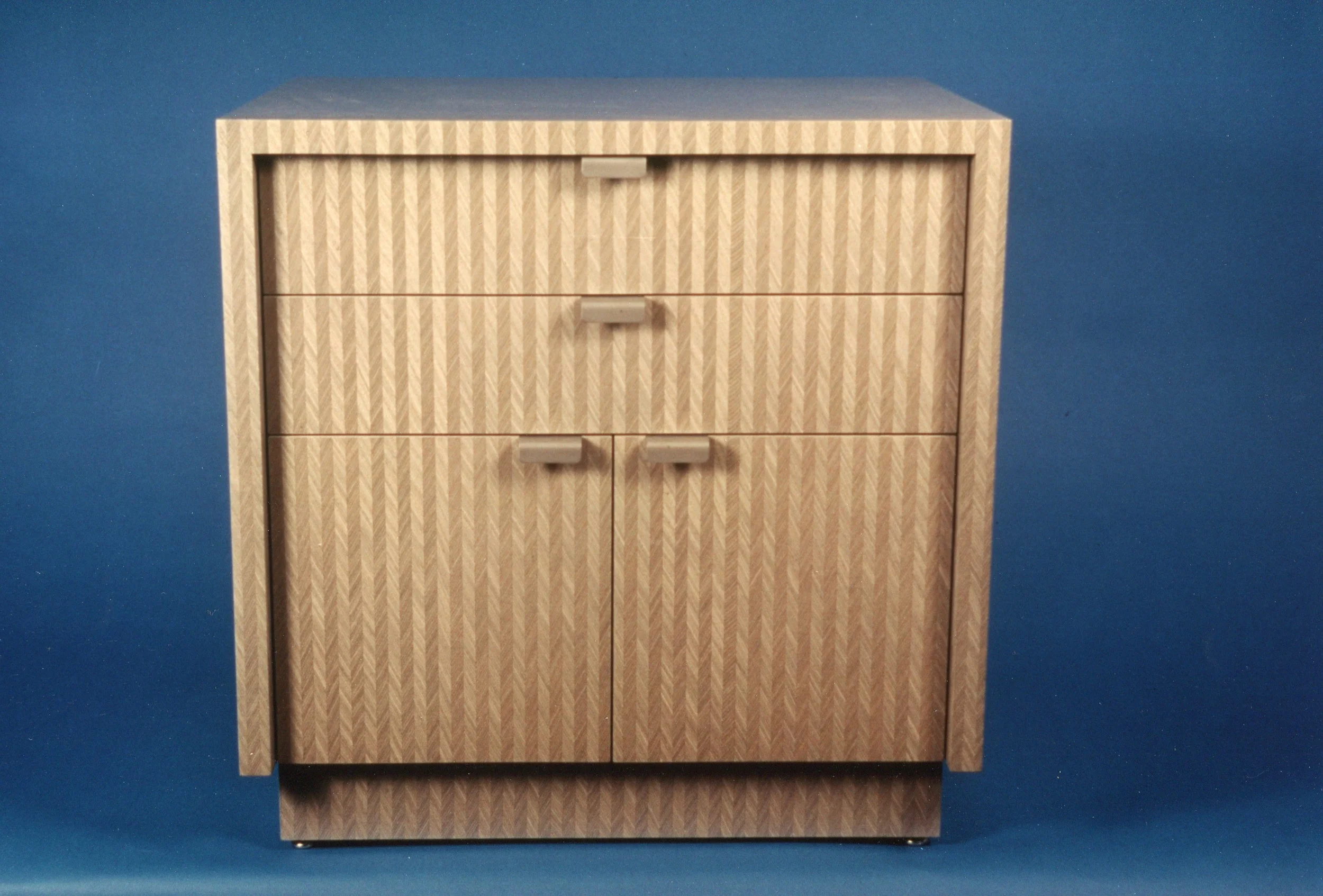 Kimono cabinet