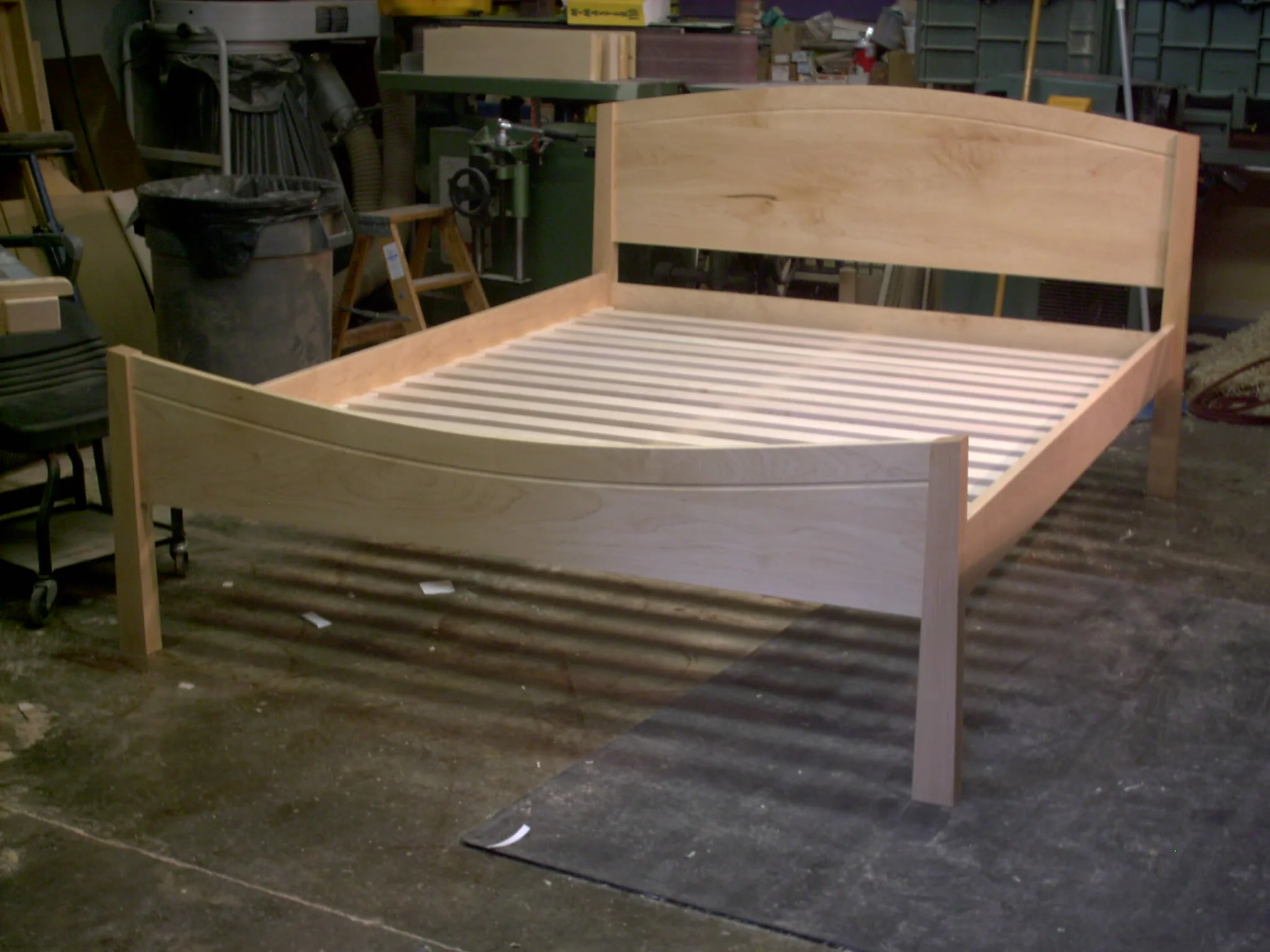 Euro bed, Maple.