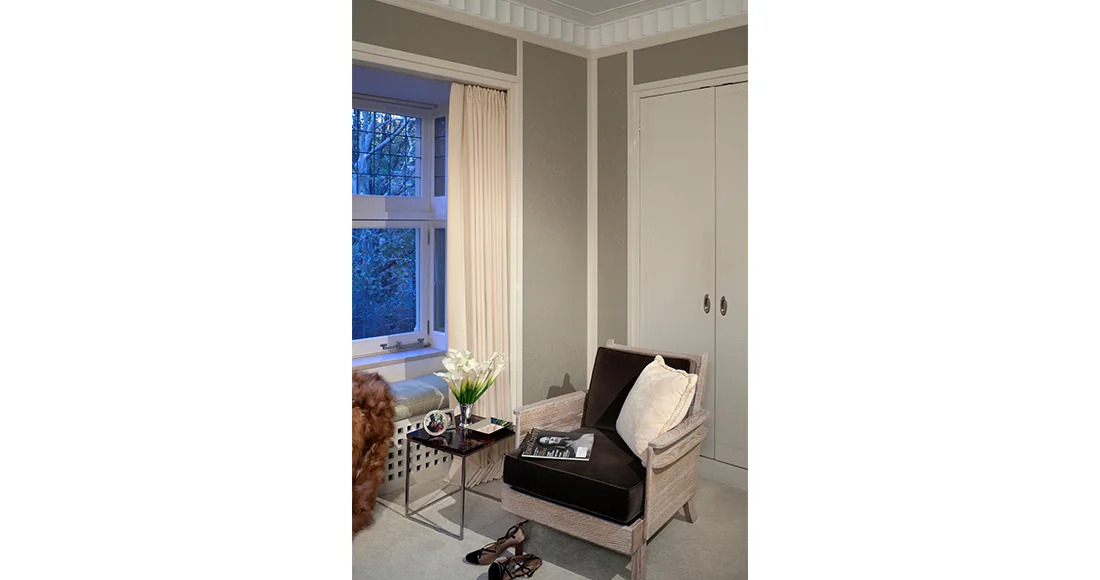 Page_017_612-MasterBedroom Window seat.jpg