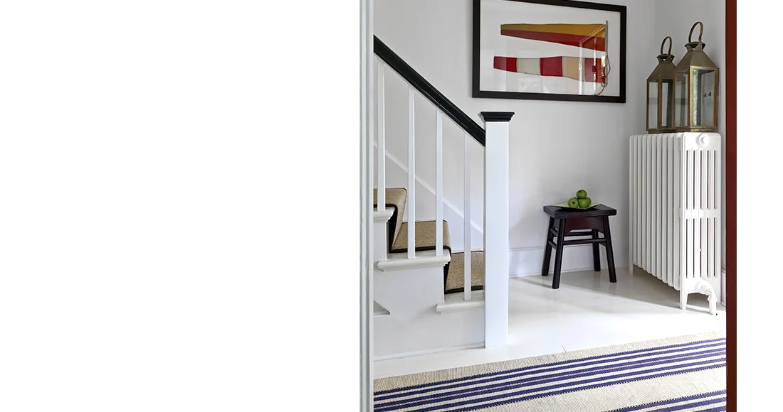 Page_Small bench-hall.jpg