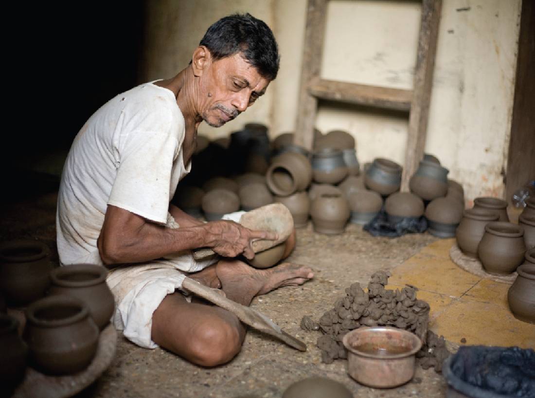 Hand Made in the Dharavi Slum