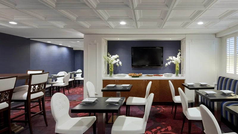 Breakfast-Room-1.jpg