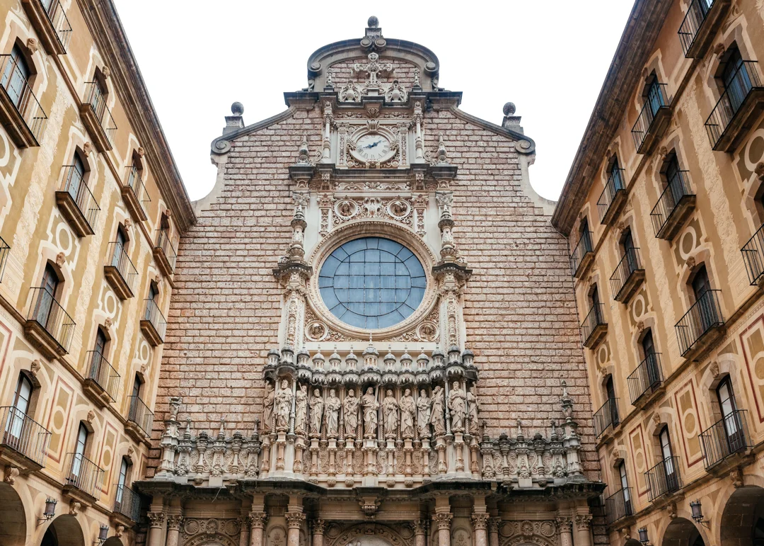 The Santa Maria de Montserrat had beautifully carves statues of saints towering over everyone that passes through the corridor.