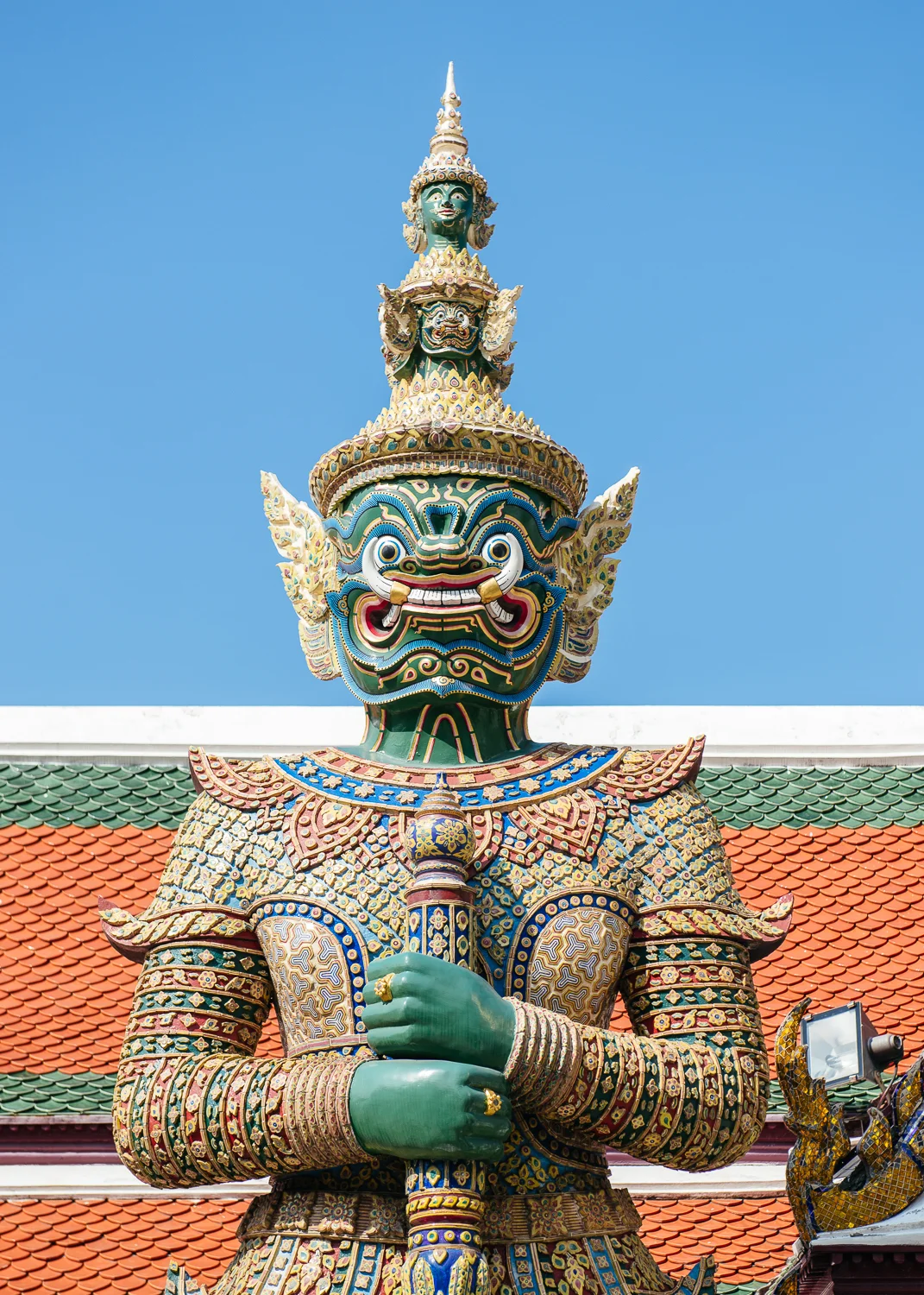 Yaksha statues are guardians of the gates in Buddhist temples.