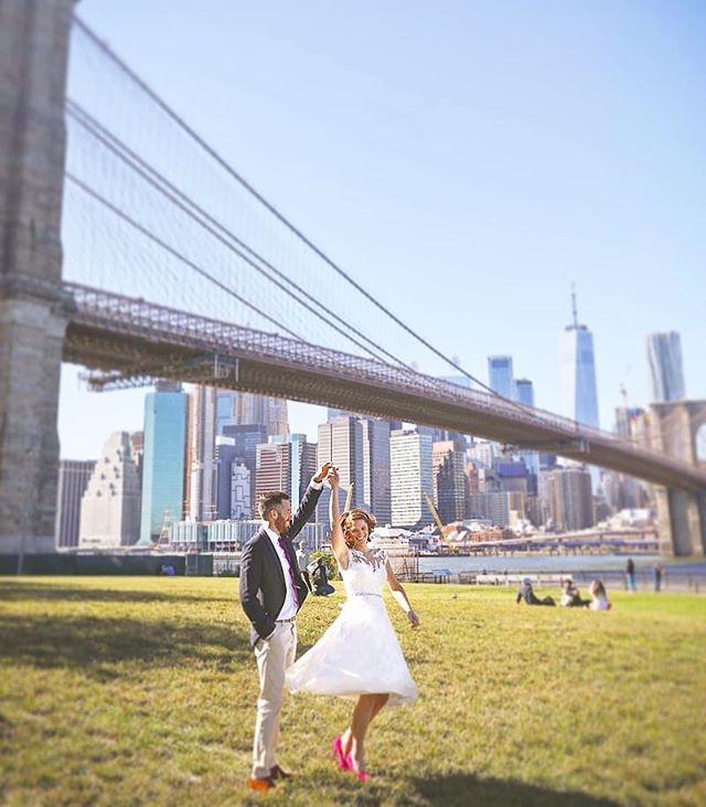 Here is an amazing shot from Zoe and Sam's Dream wedding in New York! The skyline view from Brooklyn Bridge Park never gets old! #brooklyn #brooklynbridgepark #dumbobrooklyn #dancing #australia #weddingphotographer #wedding #weddingplannernyc #elopem