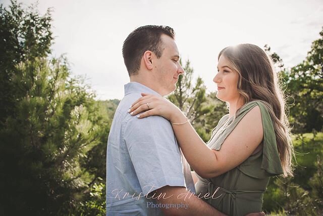 The way he looks at her, the way she looks at him, this is love! #engagement #love #itsintheair #fallingrock #southdakotaphotography #blackhills #couplesphotography #sunlight #goldenhour #kristinarielphotography