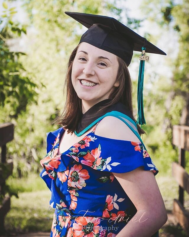 @erin_klang19 I am so proud of you! You worked so hard to achieve your dreams! Keep pushing forward! #graduation2020 #love #storybookisland #southdakotaphotography #kristinarielphotography