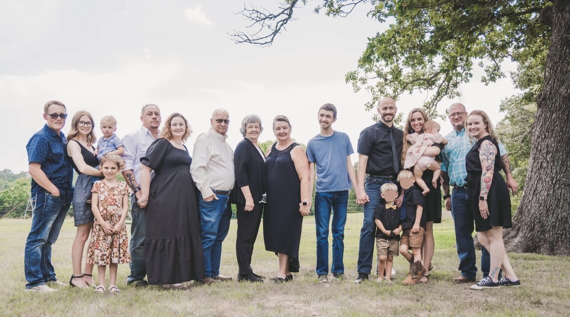 My business has been quiet since the move but I was able to get my family in front of my camera finally. So much has changed with all of us and it was lovely to be together no matter the main reason behind to trip. I finally got to meet my twin broth