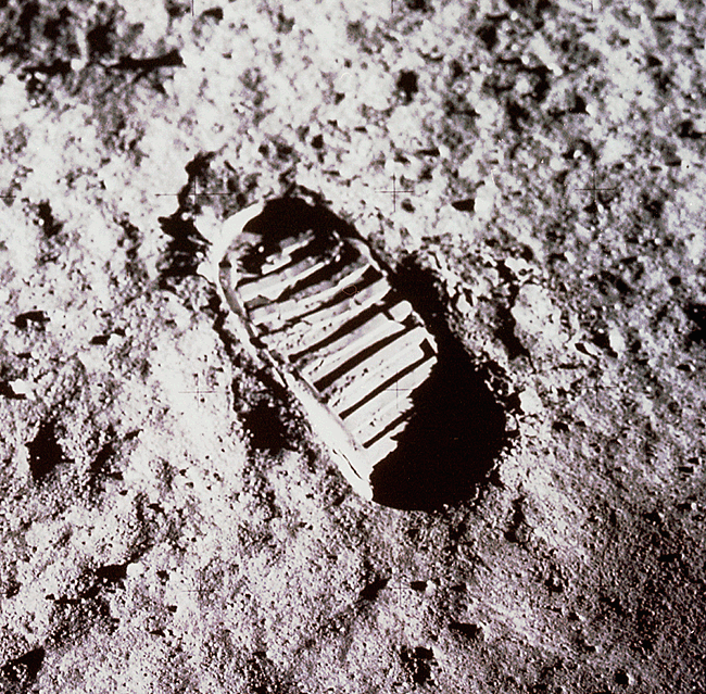 Apollo 11 boot print on the Moon, showing the nature of the surface (fine, dry particles). Credit: NASA