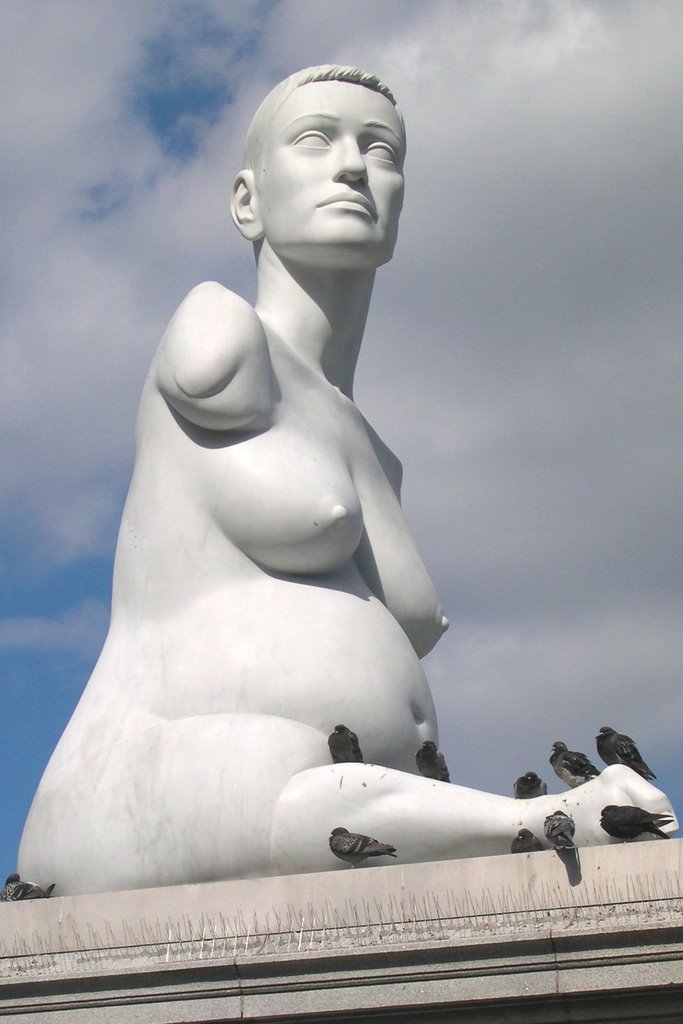 Marc Quinn: Alison Lapper Pregnant 2010