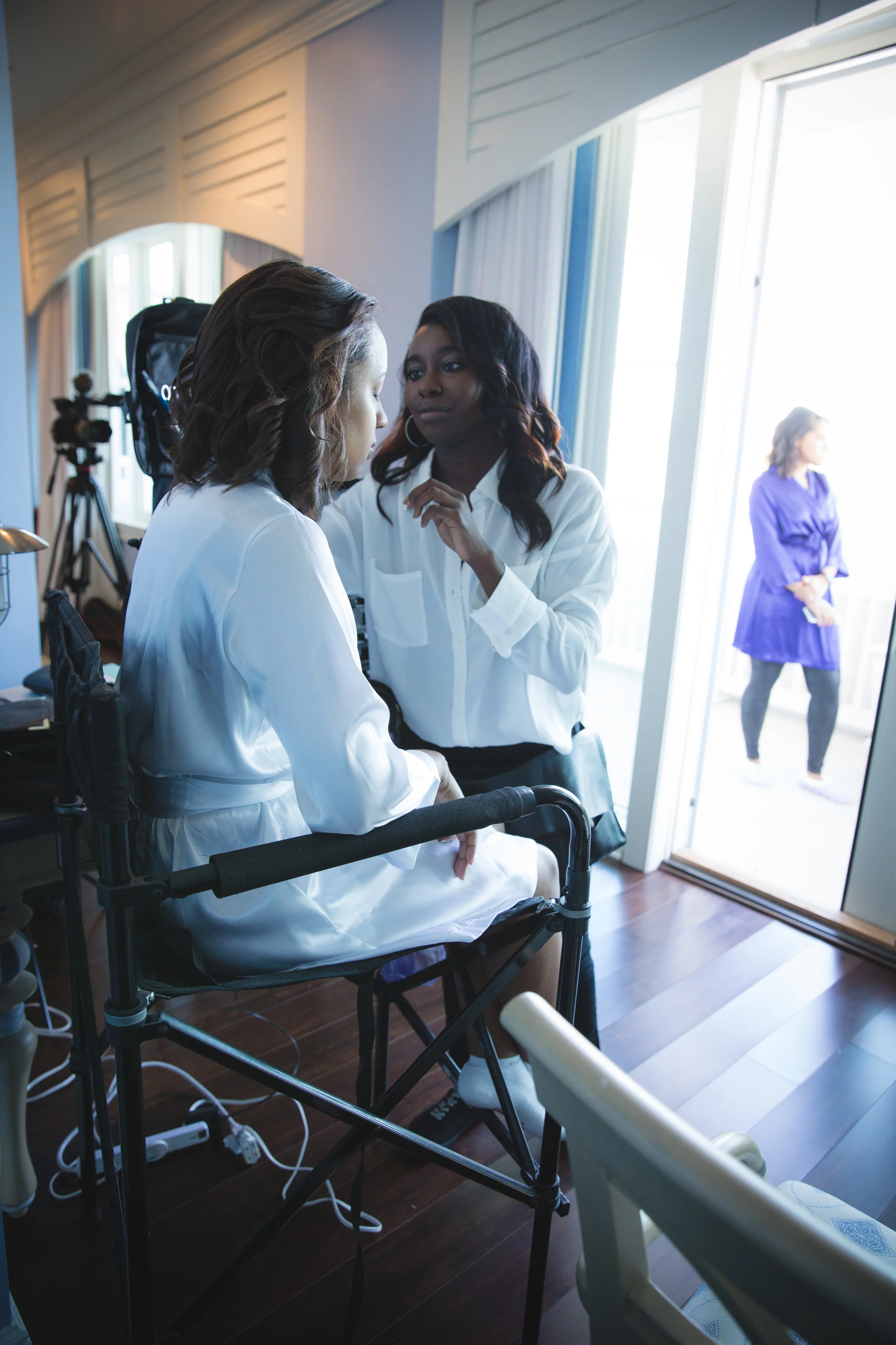 Iowa bridal hair and makeup artist Jasmine specializing in soft glam beauty