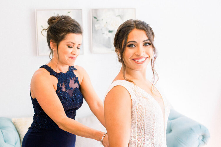Bridal+hair+styling+and+airbrush+makeup+for+bride+to+be+at+the+wingate+plantation.jpg