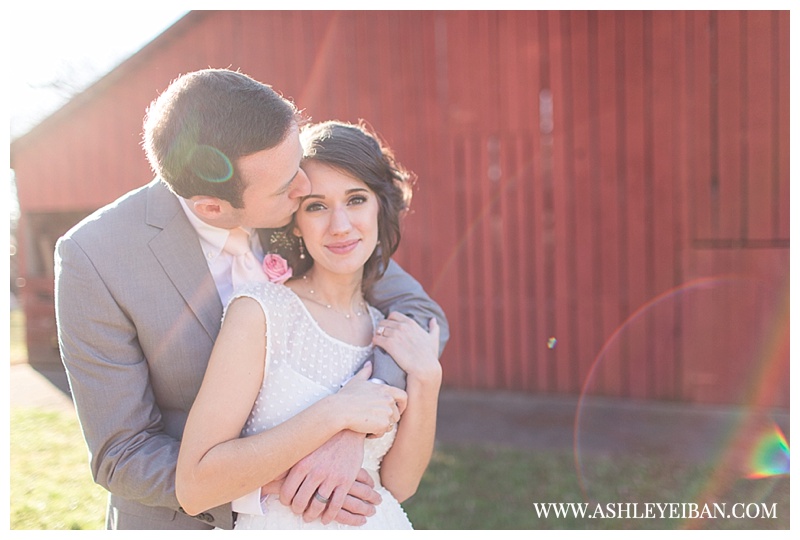 Lynchburg Wedding Photographer || Central VA Photographer || Ashley Eiban Photography || www.ashleyeiban.com