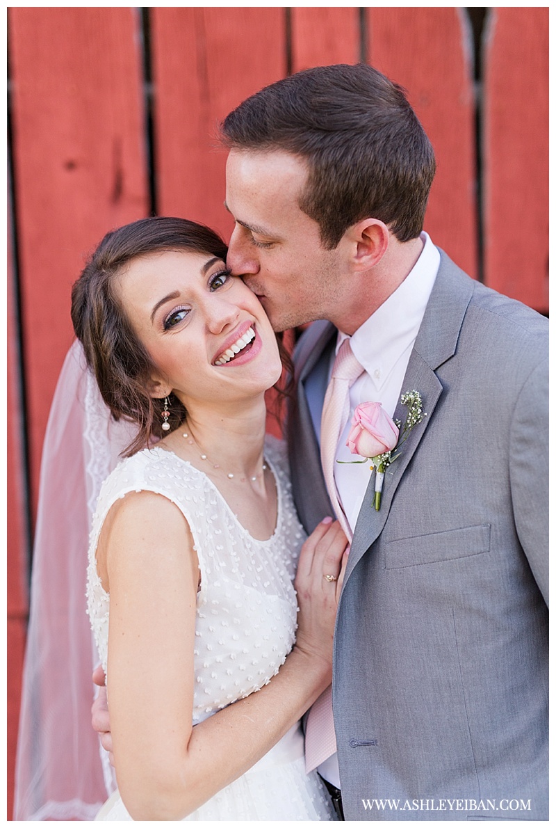 Lynchburg Wedding Photographer || Central VA Photographer || Ashley Eiban Photography || www.ashleyeiban.com