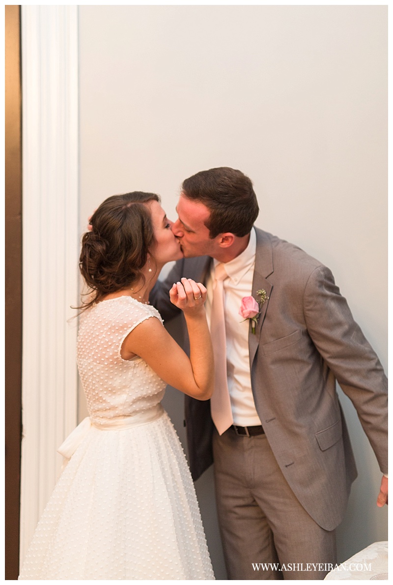 Historic Avenel Wedding || Lynchburg Wedding Photographer || Bedford Wedding Photographer || Central VA Photographer || Ashley Eiban Photography || www.ashleyeiban.com