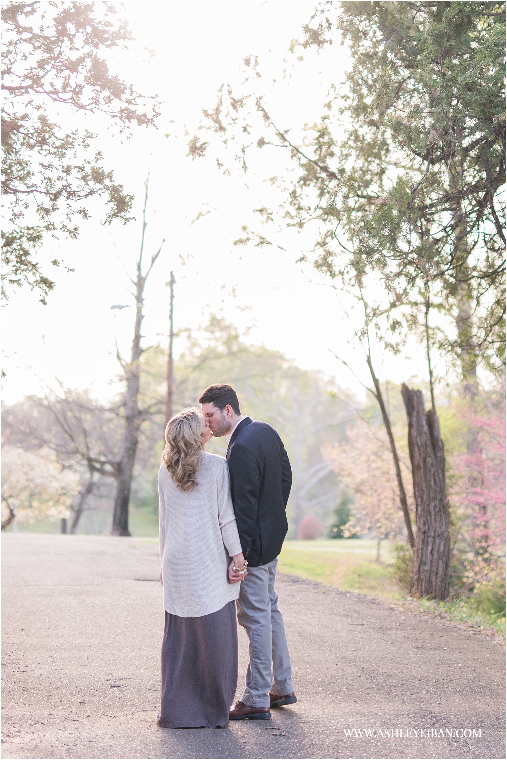 Lynchburg Proposal Photographer || Lynchburg Wedding Photographer || Central VA Wedding Photographer || Lynchburg Engagement Photos || Ashley Eiban Photography || www.ashleyeiban.com