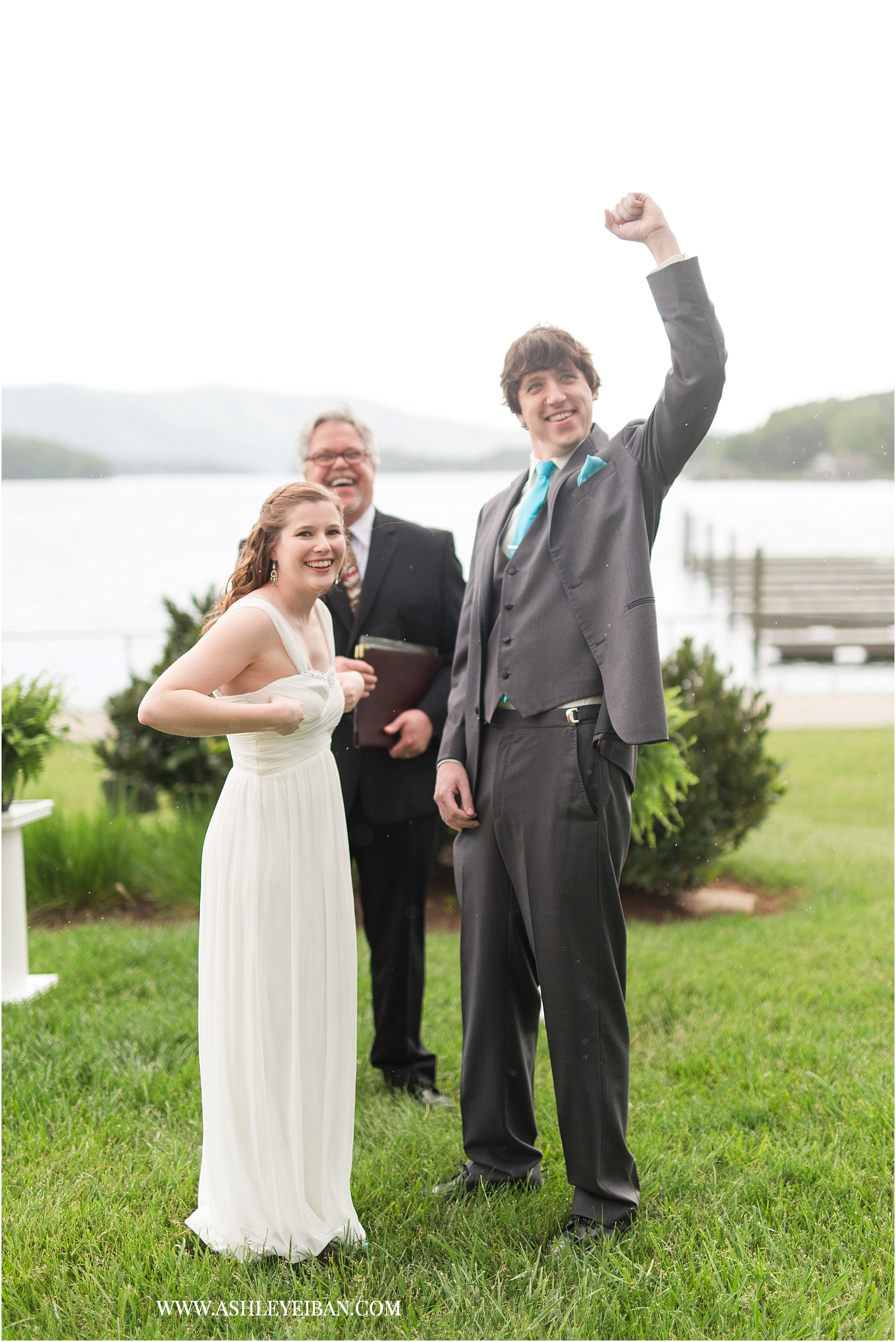 Smith Mountain Lake Wedding || Elopement and Wedding Photographer || Ashley Eiban Photography || www.ashleyeiban.com