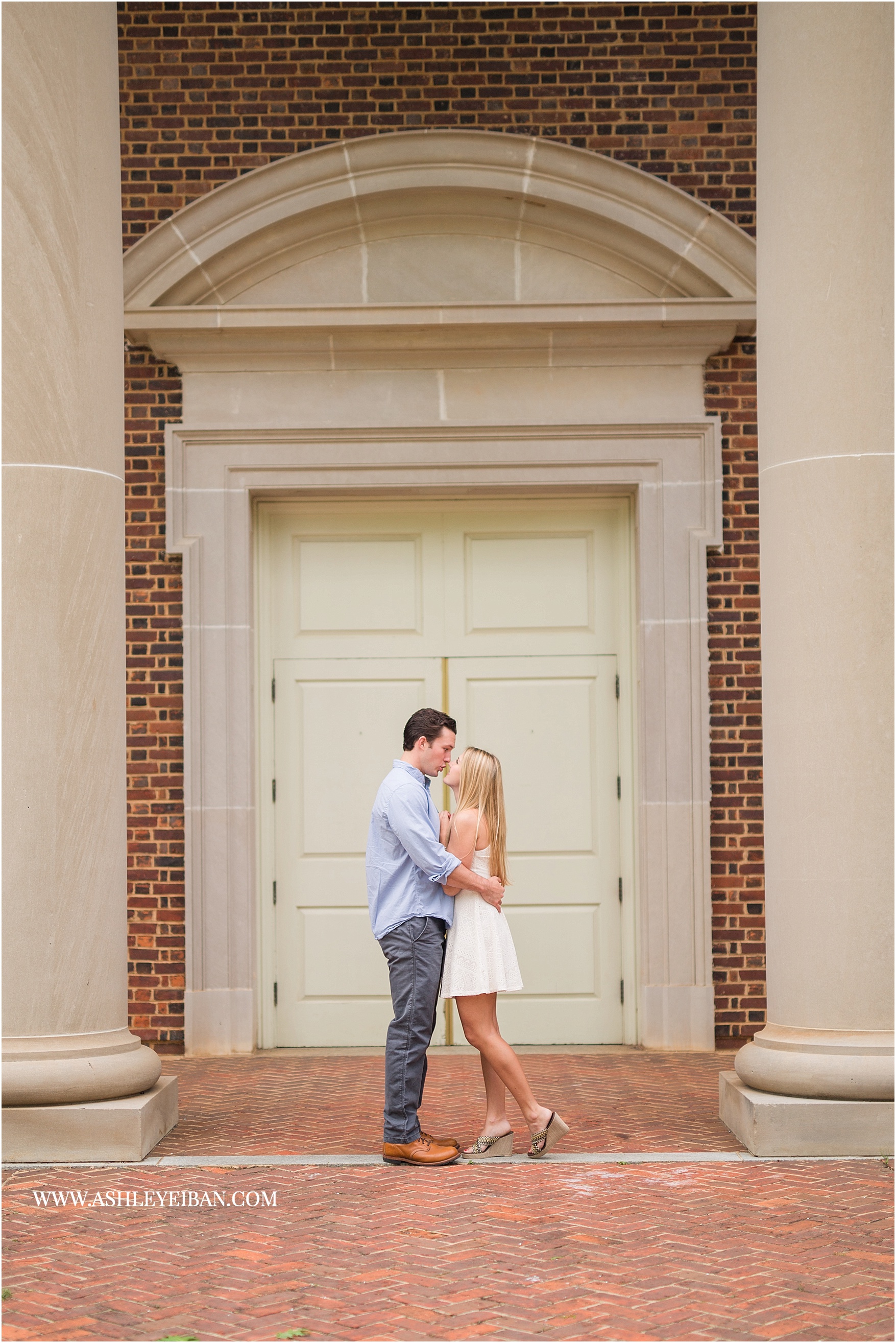 Sweet Briar Engagement || Lynchburg Wedding and Engagement Photographer || Ashley Eiban Photography || www.ashleyeiban.com